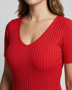 Geripptes, schmal geschnittenes Kleid