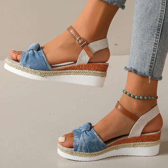 Flatform Espadrilles mit Retro-Stil Offene Zehen Schnalle Römische Sandalen