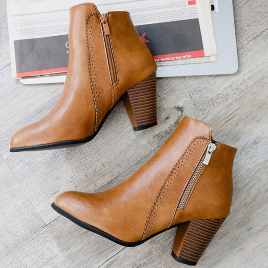Heidi-Mode | Hochhackige Stiefel