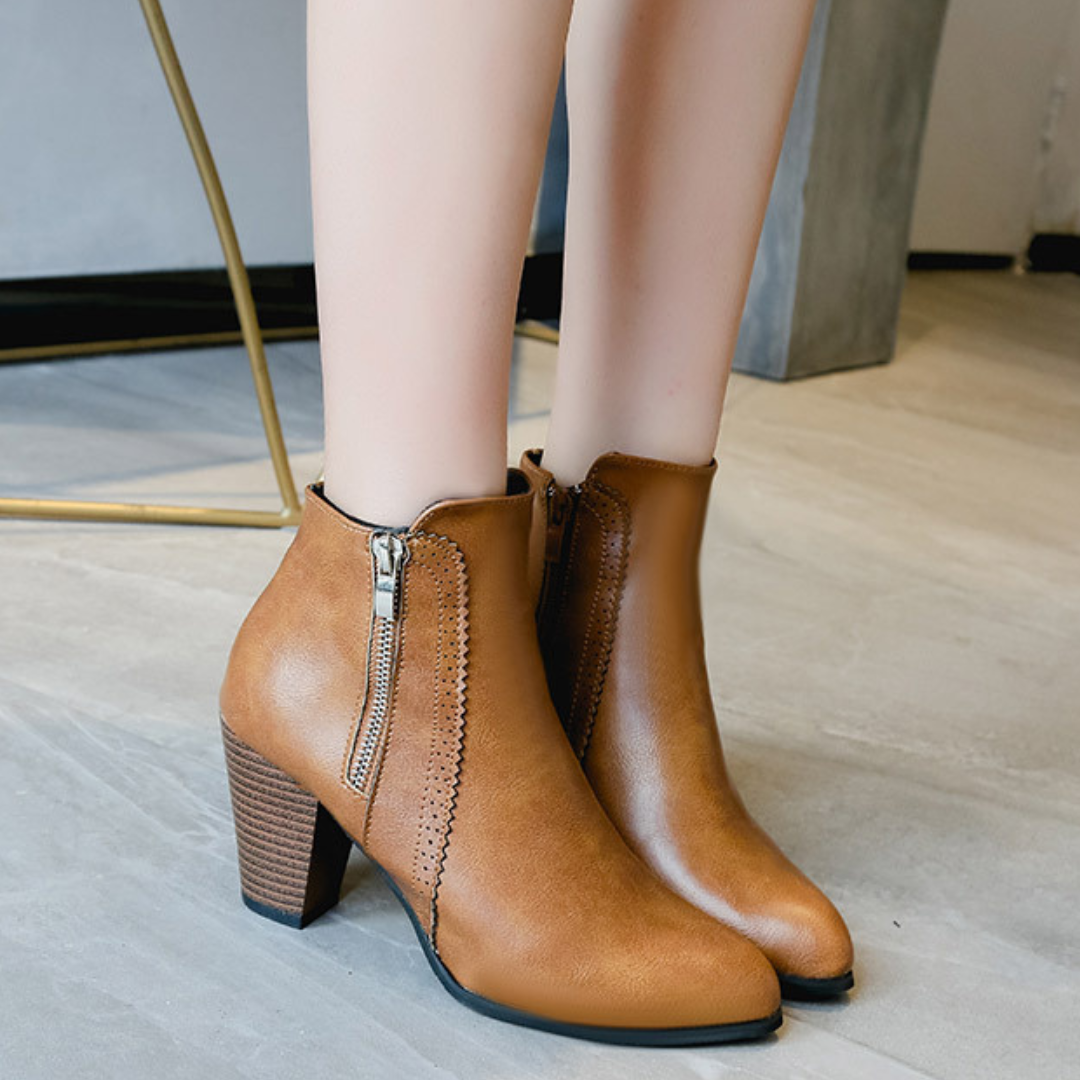 Heidi-Mode | Hochhackige Stiefel