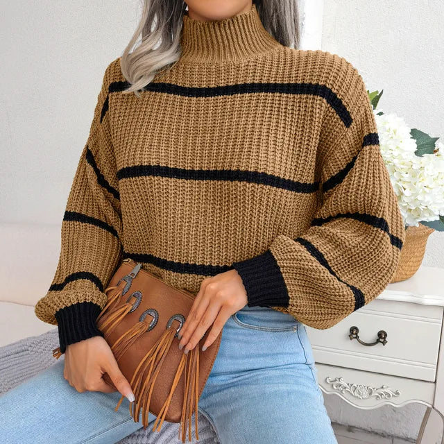 Gestreifter Strickpullover mit Rollkrage