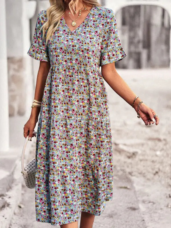 Elegantes Urlaubs-Minikleid mit kurzen Ärmeln und V-Ausschnitt