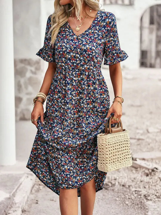 Elegantes Urlaubs-Minikleid mit kurzen Ärmeln und V-Ausschnitt