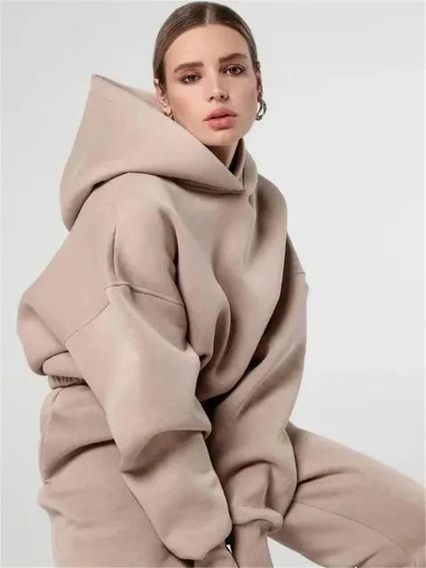Heidi-Mode | Entdecken Sie Die Zukunftsweisende Herbst/Winter-Damenmode Von 2023 (Zweiteiliges Set)