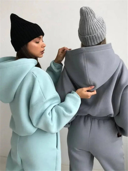 Heidi-Mode | Entdecken Sie Die Zukunftsweisende Herbst/Winter-Damenmode Von 2023 (Zweiteiliges Set)