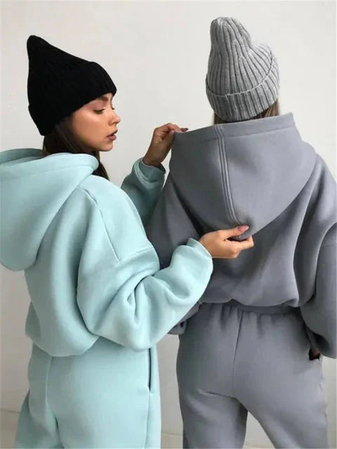 Heidi-Mode | Entdecken Sie Die Zukunftsweisende Herbst/Winter-Damenmode Von 2023 (Zweiteiliges Set)