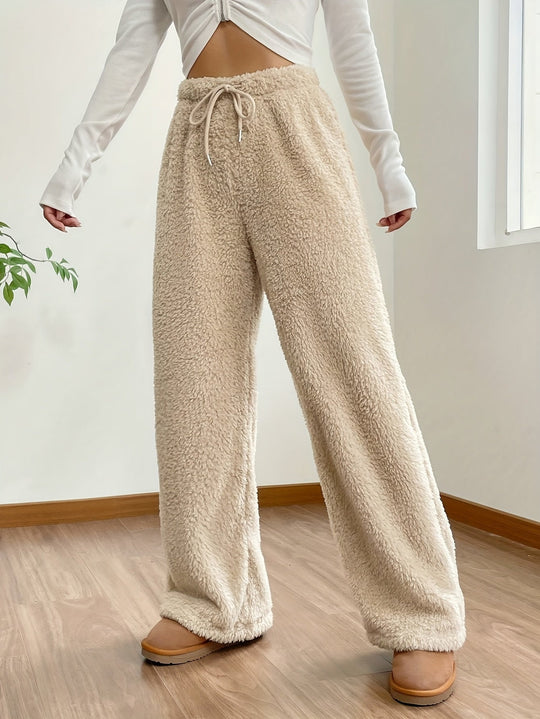 Heidi-Mode | Hosen Stilvoll Durch Den Winter Mit Einer Robusten, Flauschigen, Lockeren Hose