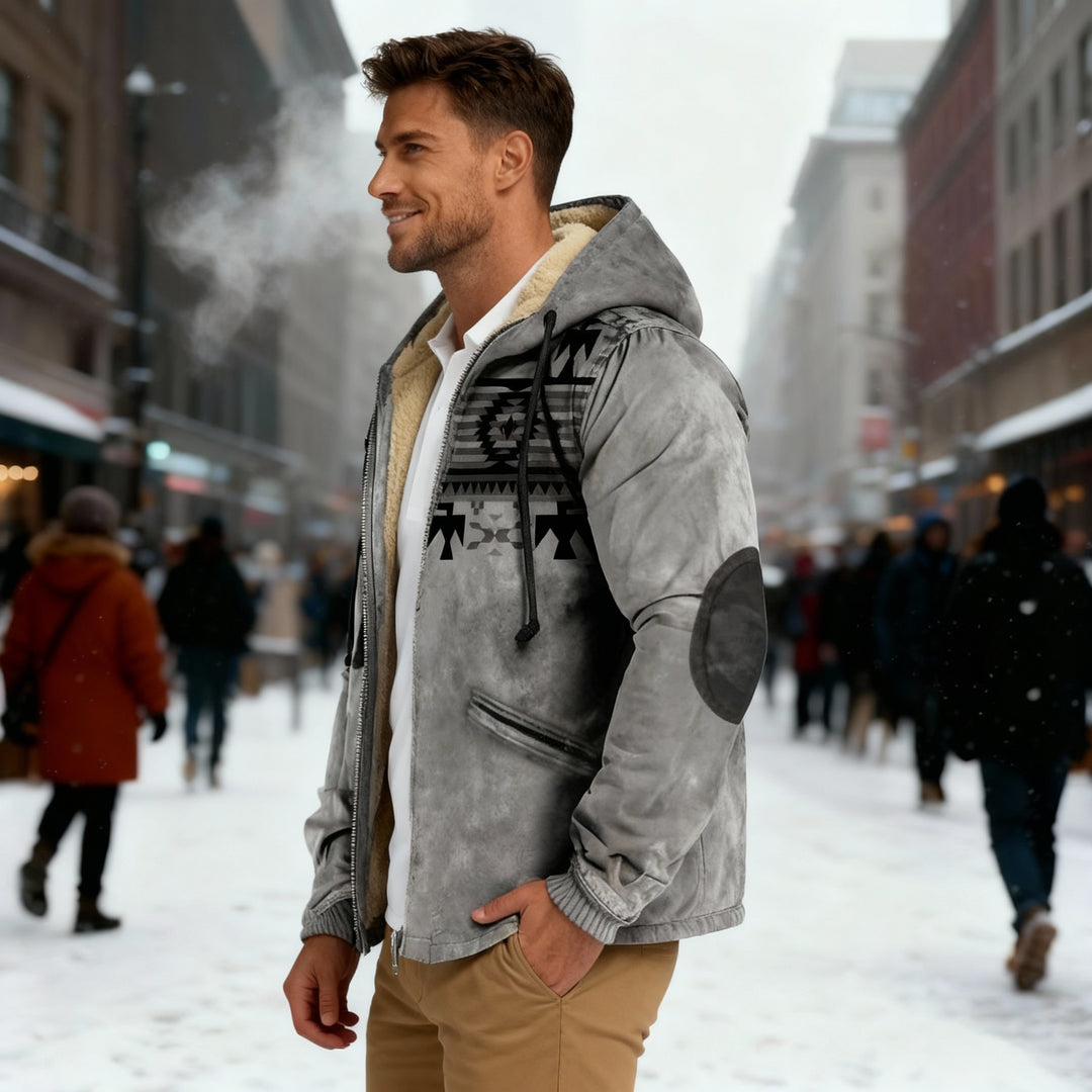 Jacke mit Kapuze und einheimischem Druck