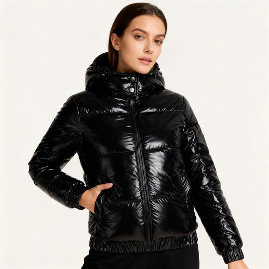 Damen glänzende Winterjacke mit Kapuze – Wasserabweisend & Wärmeisoliert – Heidi-Mode