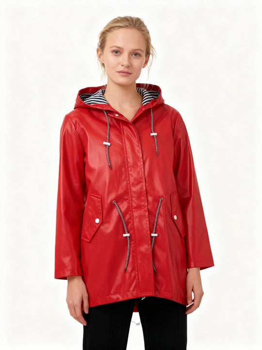 Wetterfester Mantel mit Kapuze