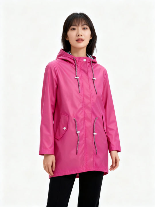 Wetterfester Mantel mit Kapuze