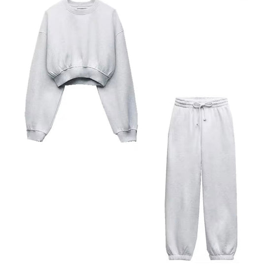 Heidi-Mode | Zweiteiliges Satz aus Crop Sweatshirt und Jogginghose