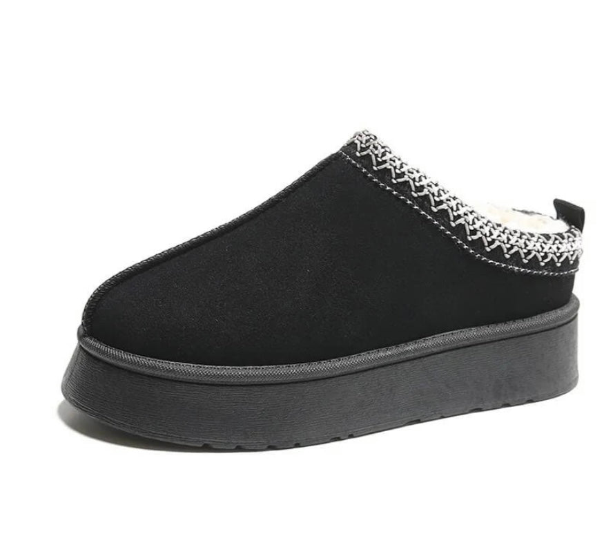 Heidi-Mode | Bequemer Schuh mit Plateau Sohle und Ethnischen Details