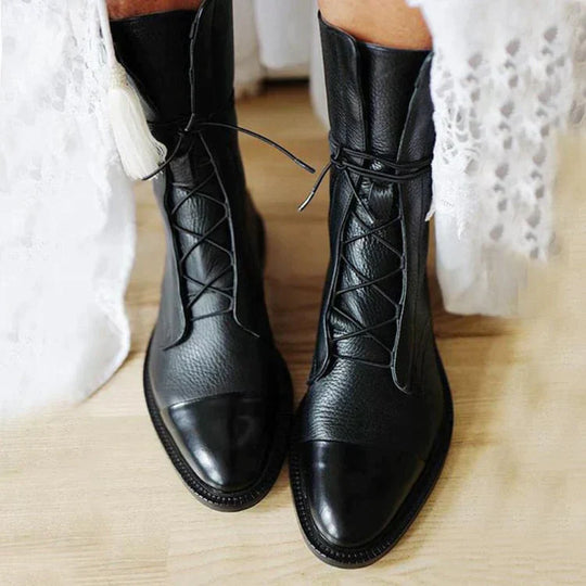 Stiefel im Vintage-Look mit Absatz