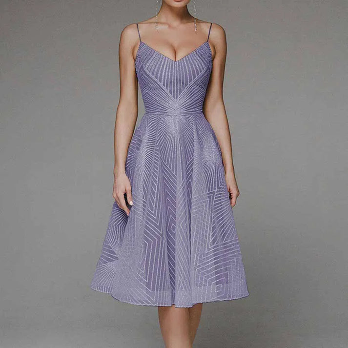 Elegantes Kleid mit Rückenausschnitt