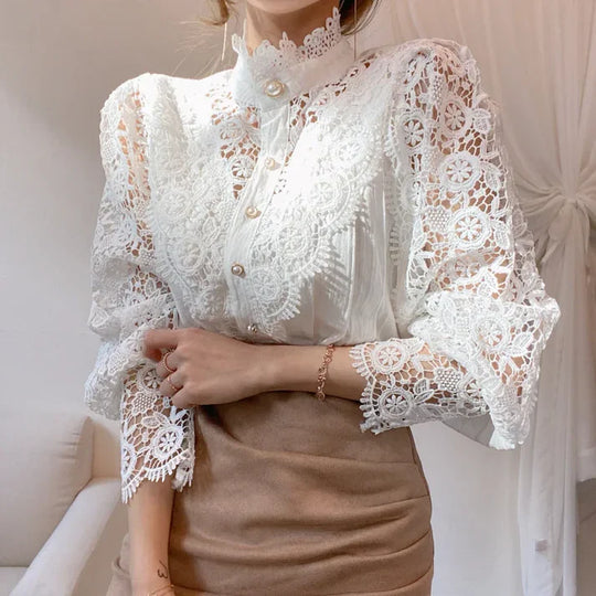 Heidi-Mode | Spitzenbluse mit Stehkragen