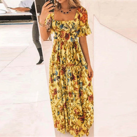 Langes Blumenkleid mit kurzen Ärmeln und quadratischem Ausschnitt