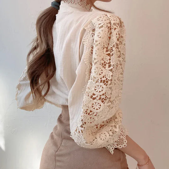 Heidi-Mode | Spitzenbluse mit Stehkragen