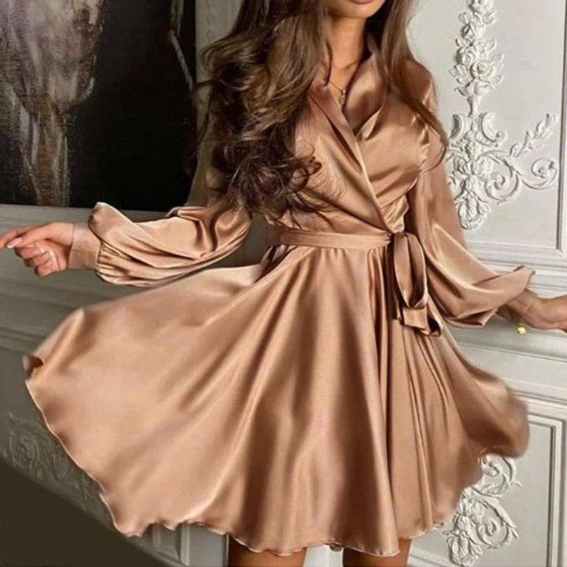 Heidi-Mode Chic Satin Kleid