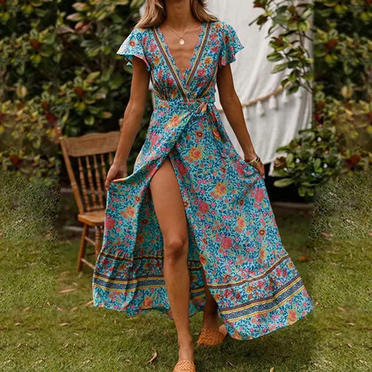 Heidi - Elegantes Sommer-Maxikleid mit Rüschen, kurzen Ärmeln und tiefem V-Ausschnitt