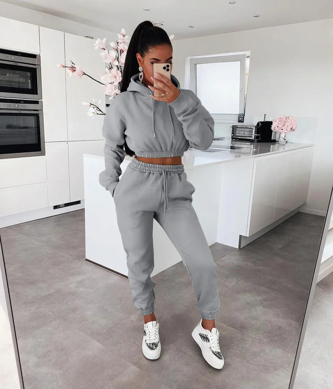 Heidi-Mode | Cropped Hoodie und Jogger Set