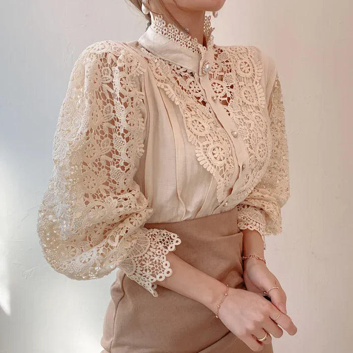 Heidi-Mode | Spitzenbluse mit Stehkragen