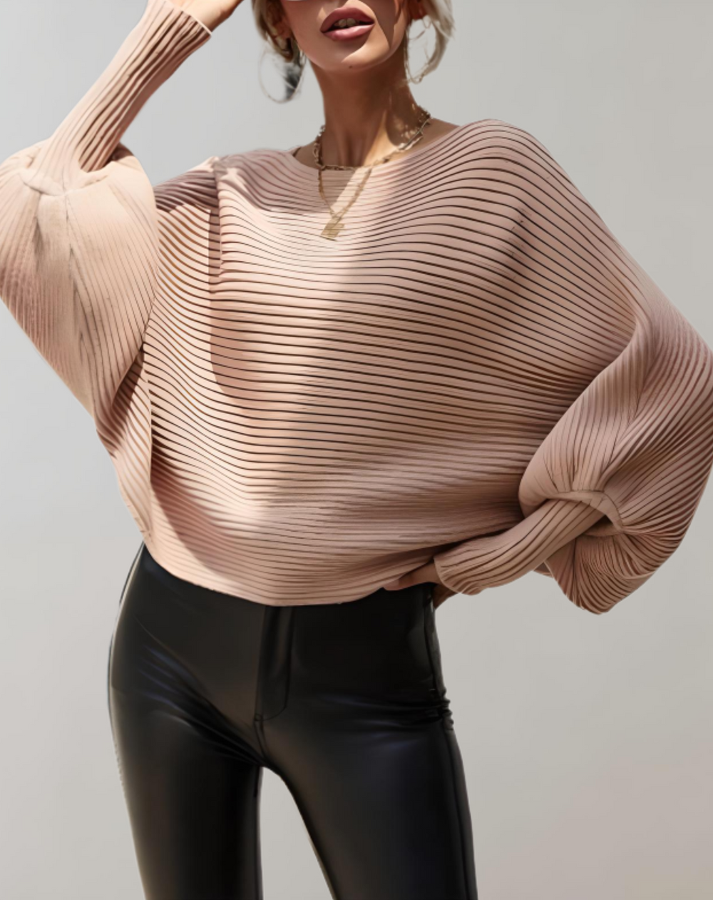 Heidi-Mode | Mooi Aansluitende Trui Met Grote Pofmouwen En Horizontaal Geribbeld Design