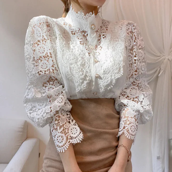 Heidi-Mode | Spitzenbluse mit Stehkragen