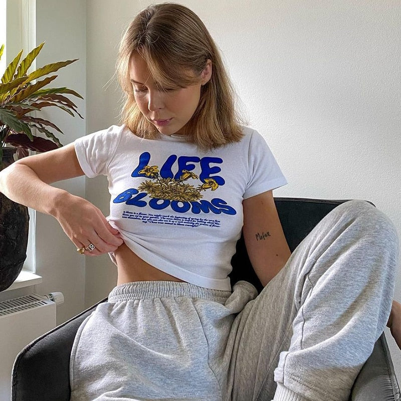 „LIFE BLOOMS“ T-Shirt für Damen