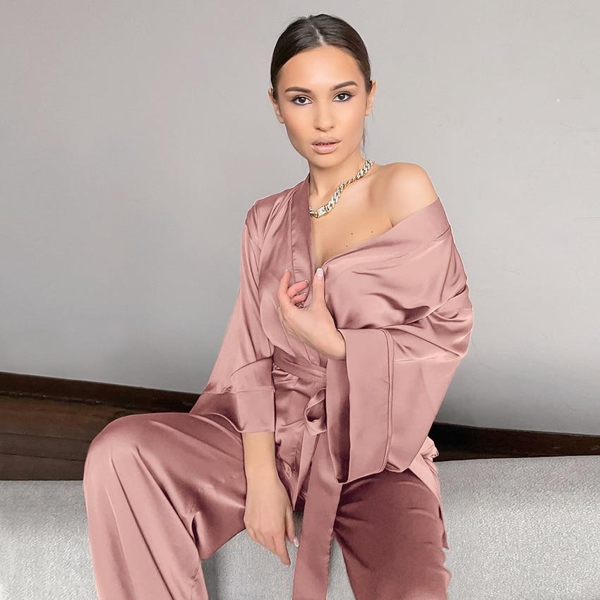 Pyjama-Set aus Weichem Satin