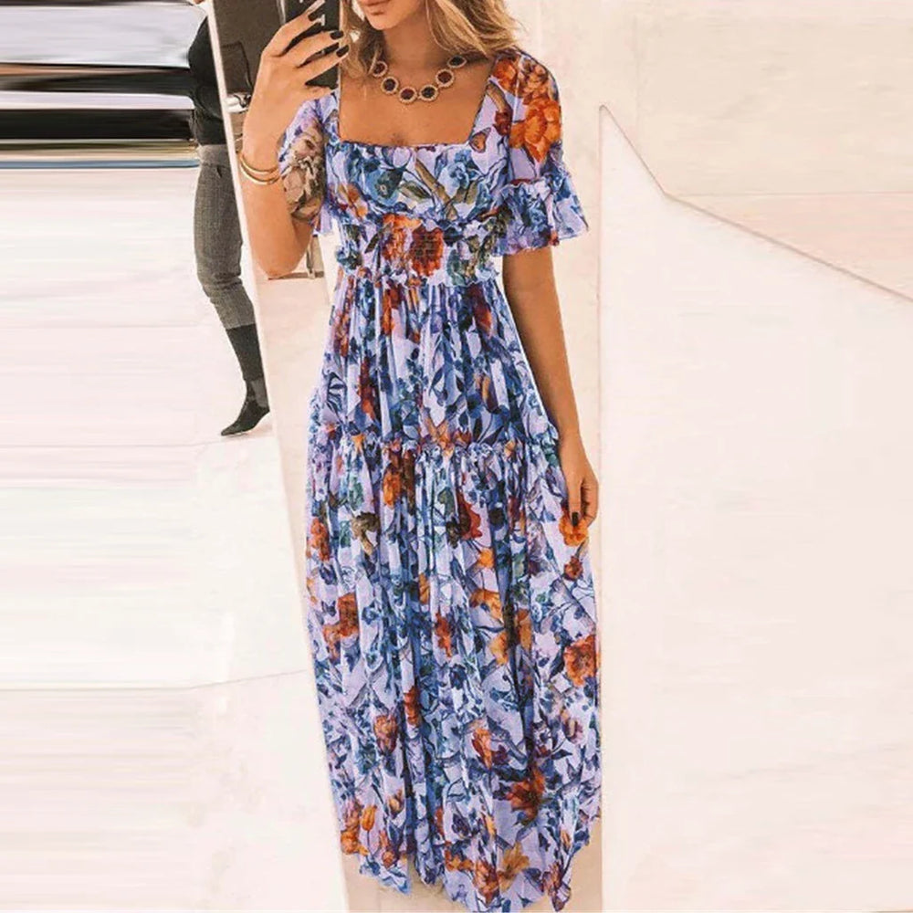 Langes Blumenkleid mit kurzen Ärmeln und quadratischem Ausschnitt