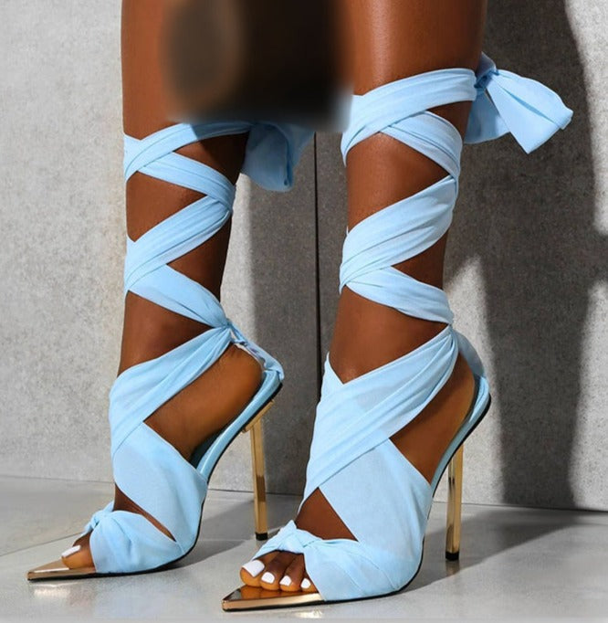 Heidi-Mode | Peeptoe High Heels mit Stoffband Design