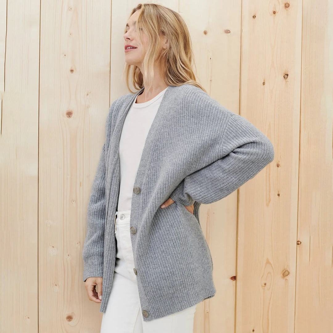 Heidi-Mode | Eng Anliegender Strickjacke für Frauen