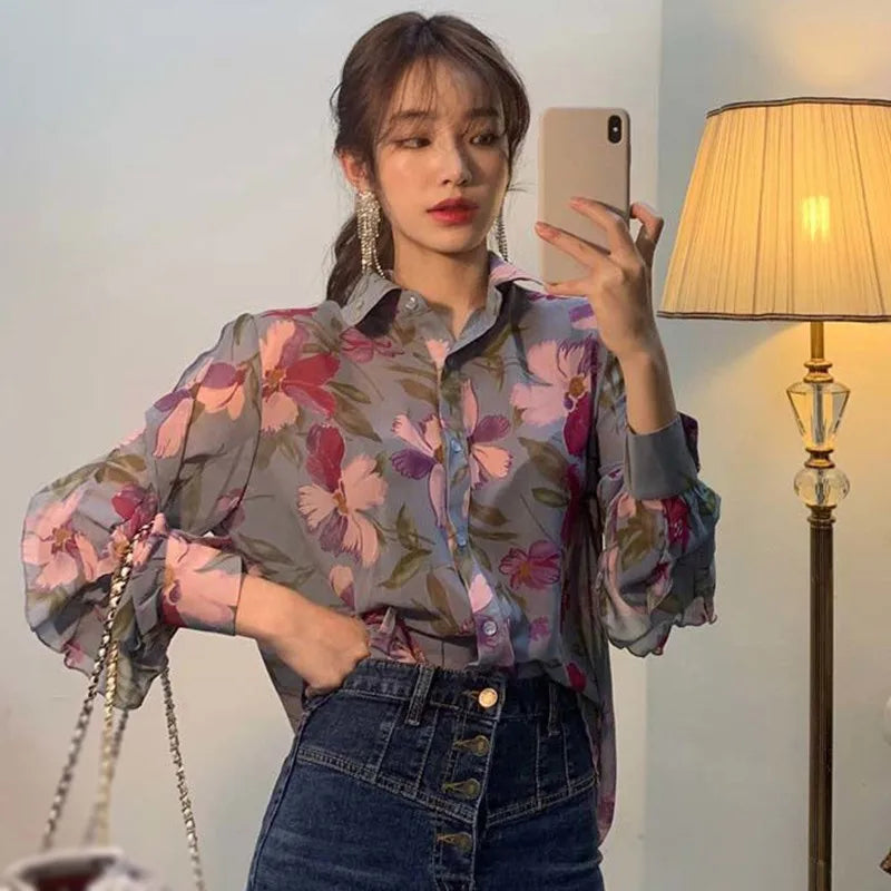 blouse met lange mouwen en gebloemde V-halslijn
