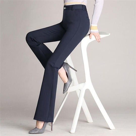Heidi-Mode | Taillierte Flared Slim-Fit Hose