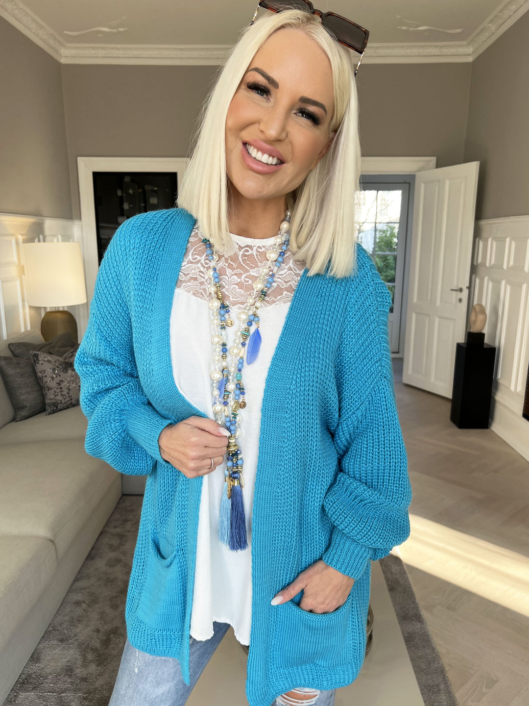 Heidi-Mode | Kurze Strickjacke mit Ballonärmeln