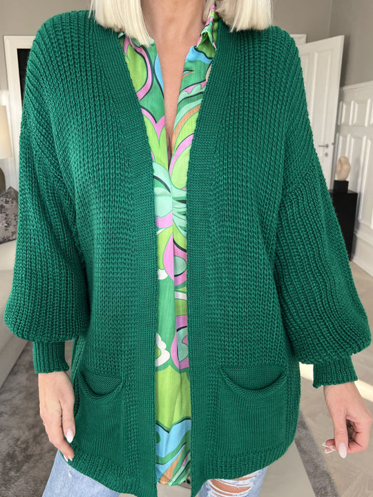 Heidi-Mode | Kurze Strickjacke mit Ballonärmeln