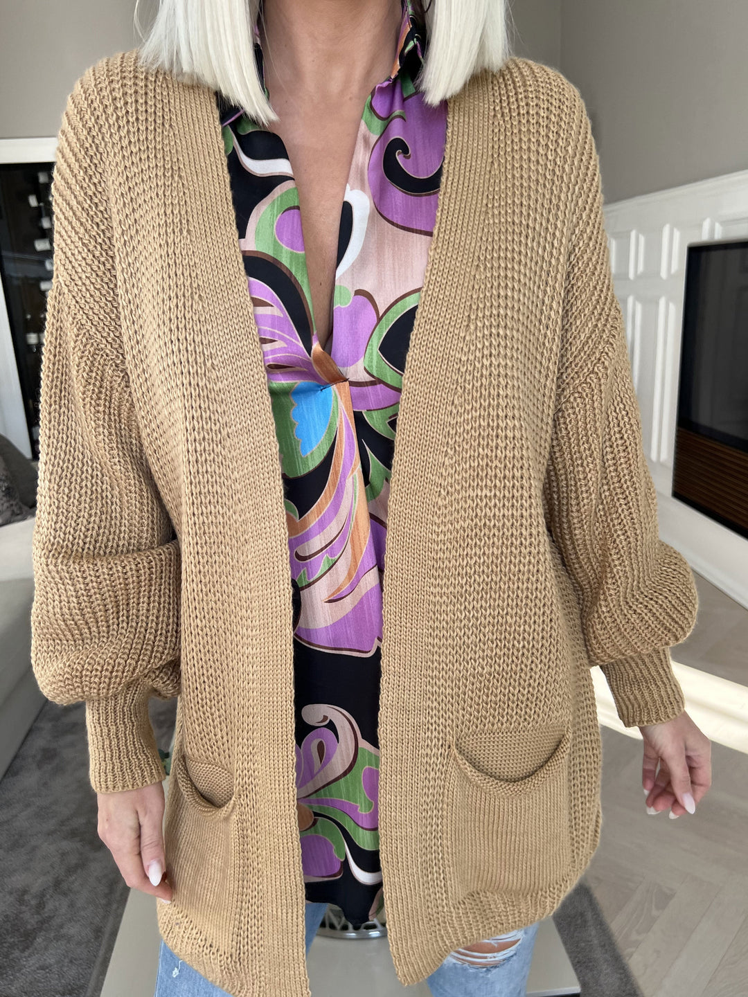 Heidi-Mode | Kurze Strickjacke mit Ballonärmeln