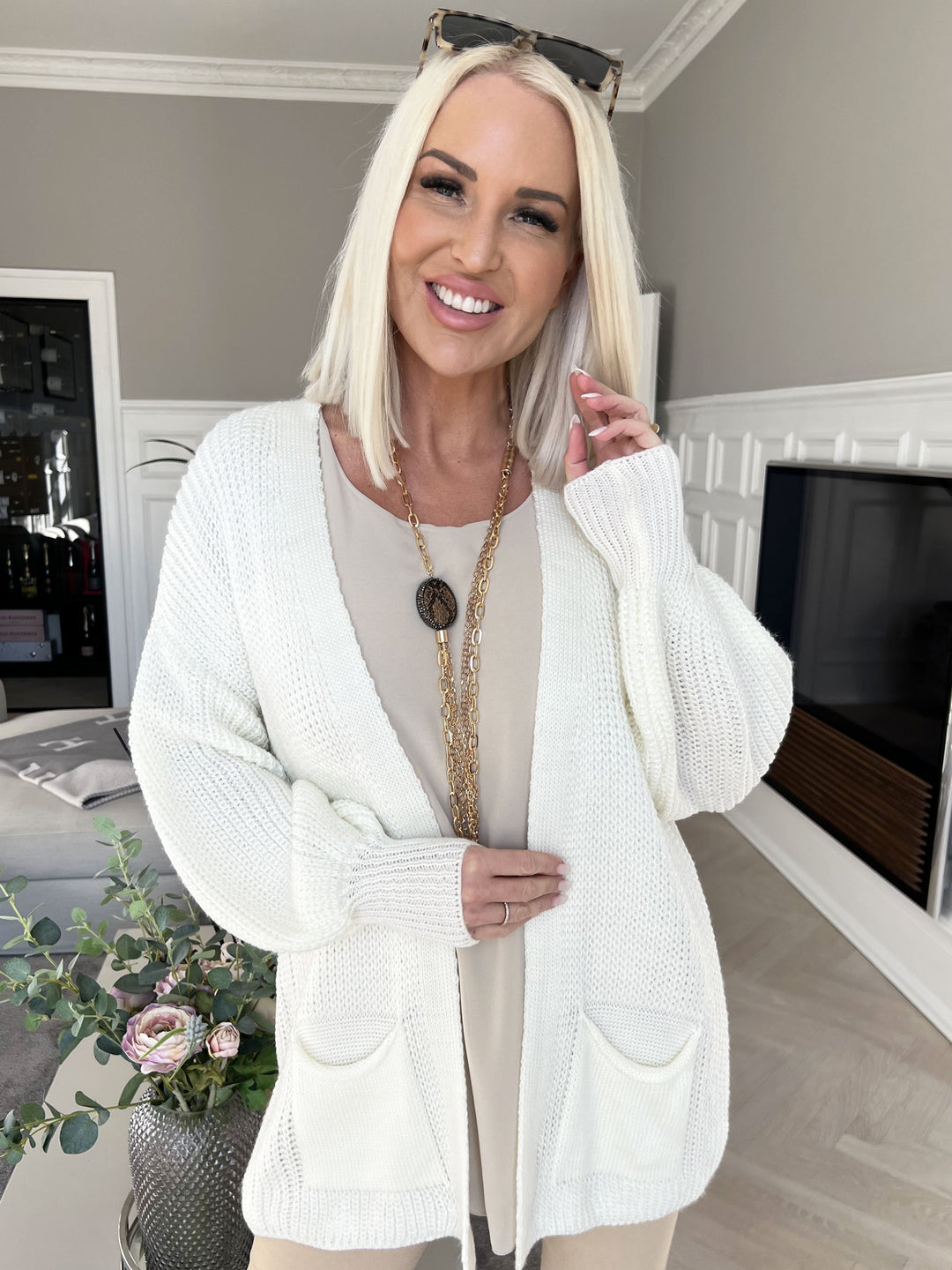 Heidi-Mode | Kurze Strickjacke mit Ballonärmeln