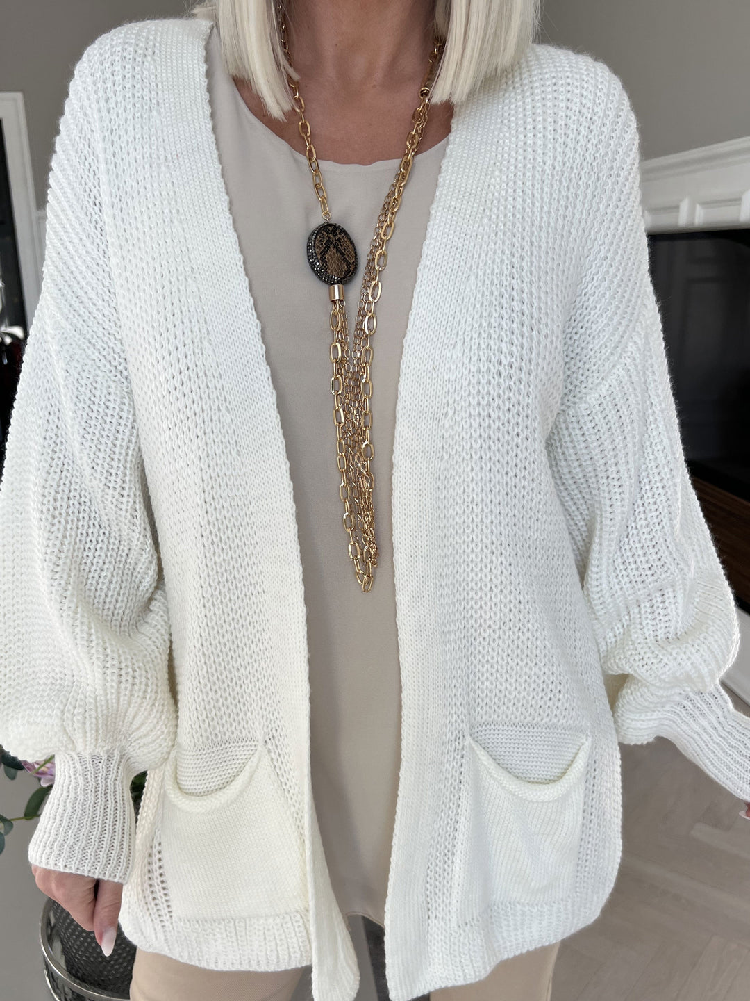 Heidi-Mode | Kurze Strickjacke mit Ballonärmeln