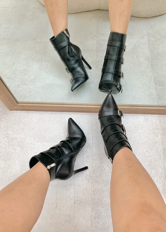 Heidi-Mode | Ankle Boots mit Schnallen und Spitzem Absatz