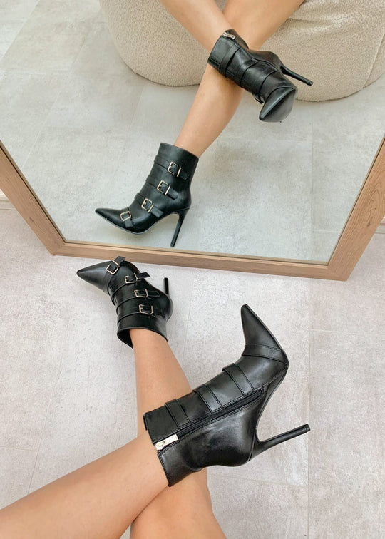 Heidi-Mode | Ankle Boots mit Schnallen und Spitzem Absatz