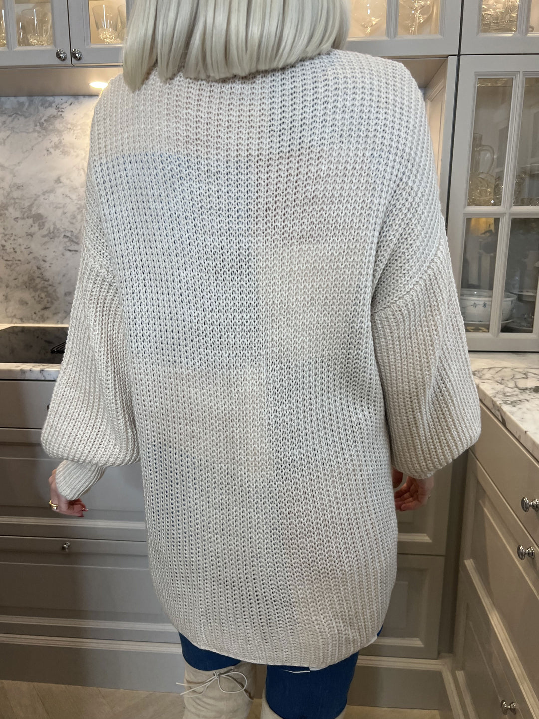 Heidi-Mode | Kurze Strickjacke mit Ballonärmeln