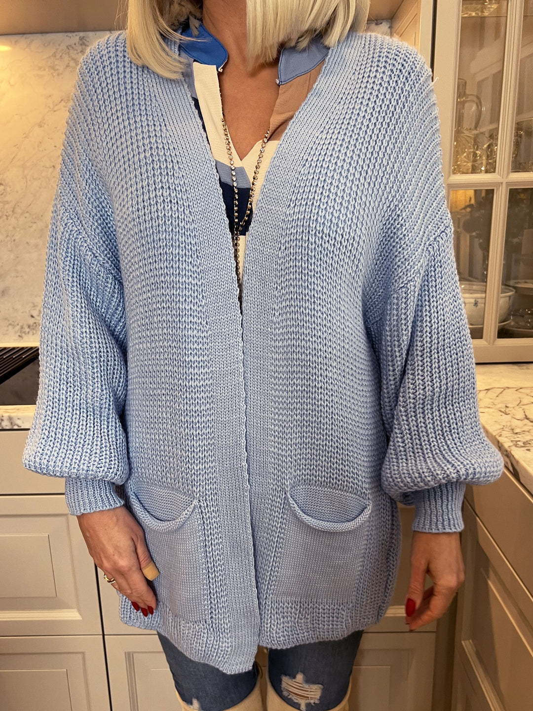 Heidi-Mode | Kurze Strickjacke mit Ballonärmeln