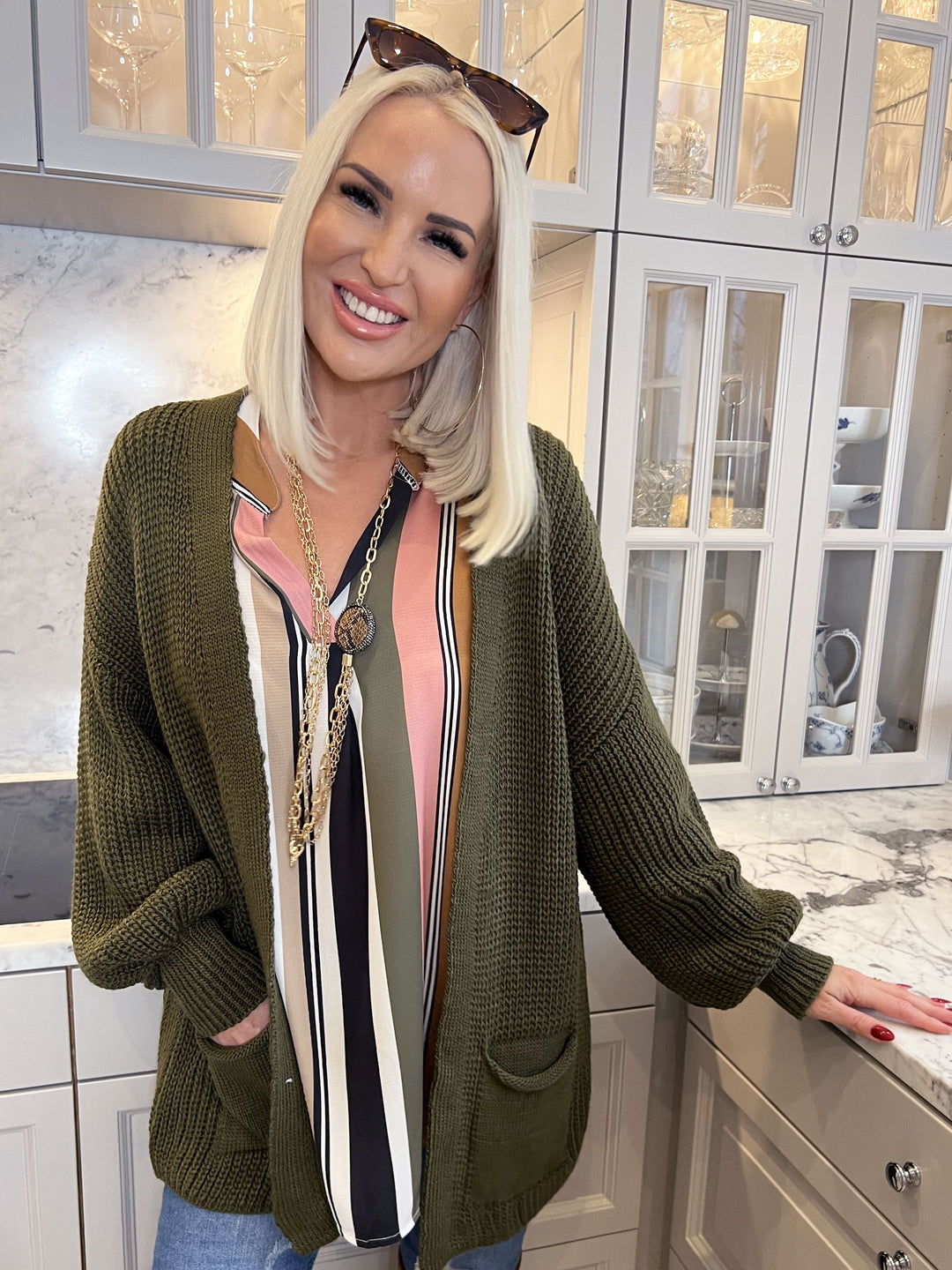 Heidi-Mode | Kurze Strickjacke mit Ballonärmeln