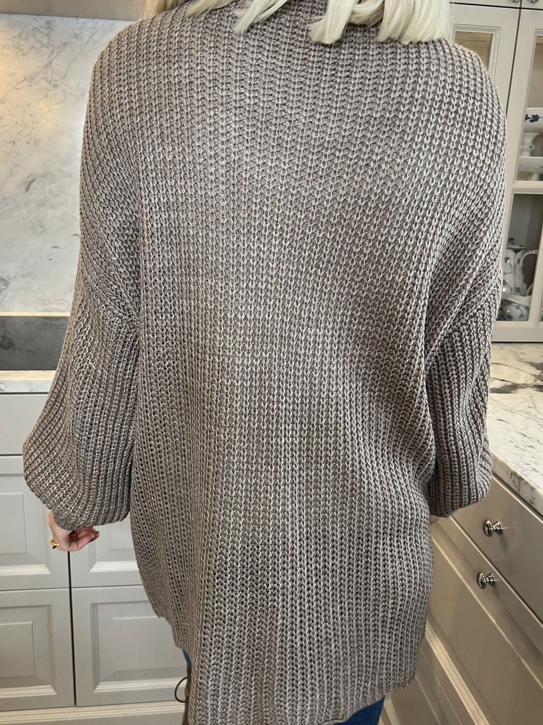 Heidi-Mode | Kurze Strickjacke mit Ballonärmeln