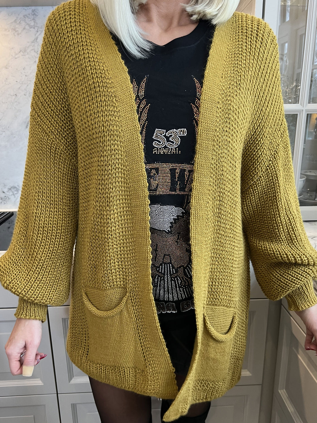 Heidi-Mode | Kurze Strickjacke mit Ballonärmeln