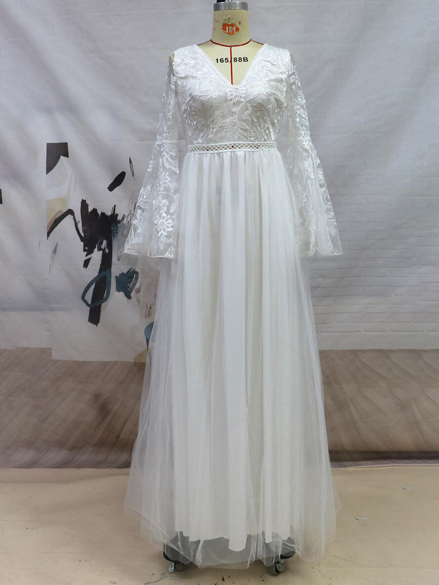 langes, elegantes Abendkleid mit V-Ausschnitt, Spitzentüll, Rückenausschnitt, ausgestellten Ärmeln und geteilten langen Ärmeln für die Hochzeit