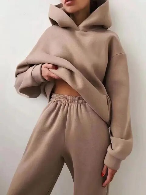 Heidi-Mode | Bequemer Hoodie & Jogginghose