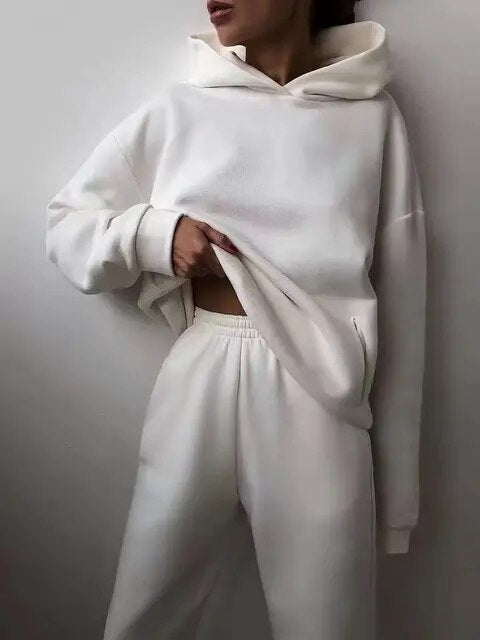 Heidi-Mode | Bequemer Hoodie & Jogginghose